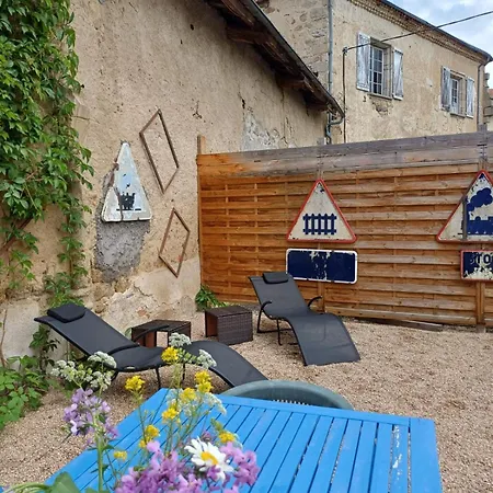 La Petite Maison Du Chateau Apartment